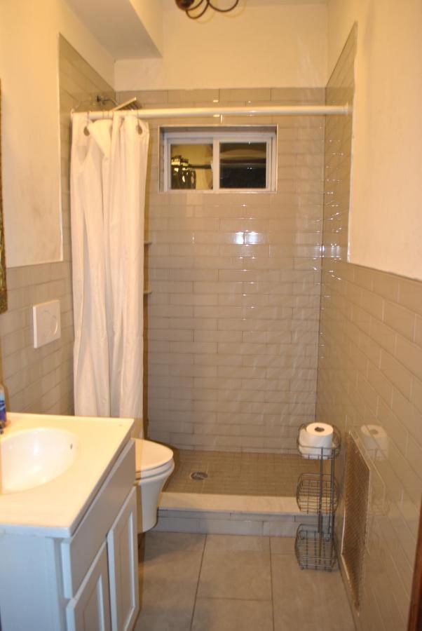 Ewr Airport Multilevel Guest House Room With 2-3 Beds Нюарк Екстериор снимка