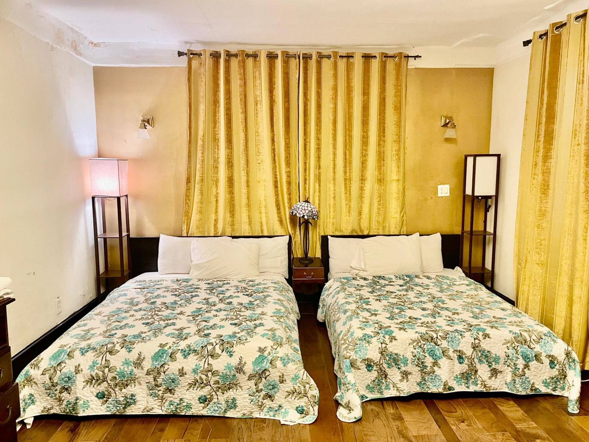 Ewr Airport Multilevel Guest House Room With 2-3 Beds Нюарк Екстериор снимка
