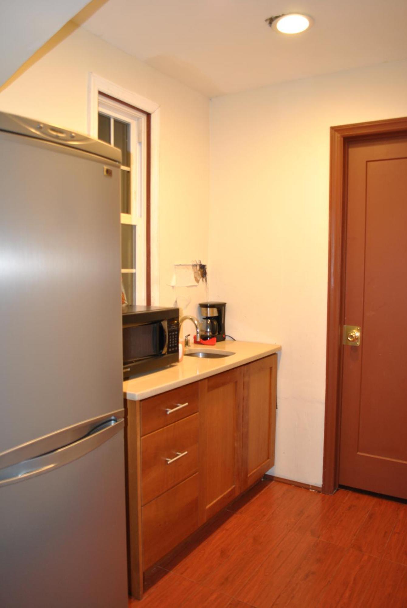 Ewr Airport Multilevel Guest House Room With 2-3 Beds Нюарк Екстериор снимка